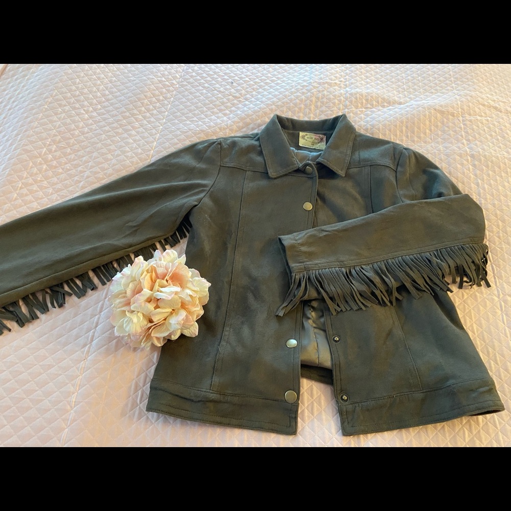Girls soft faux suede jacket with fringe sleeves